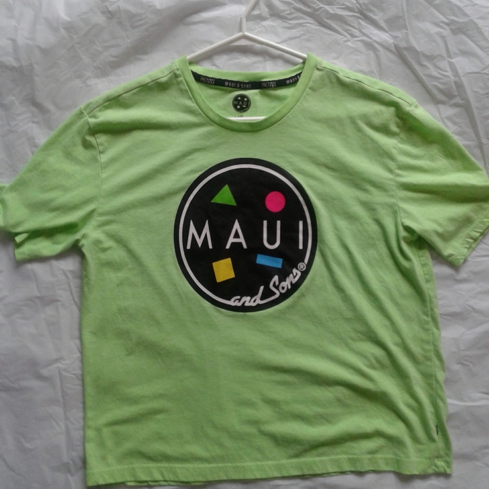 (3/$25 bundle)Women's large Maui and Sons short sleeve t-shirt - Picture 2 of 6
